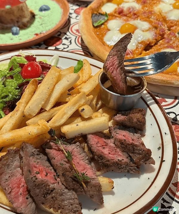 一間顏值好靚可愛到犯規的餐廳，童話般的西餐，簡直喺情侶約會的...