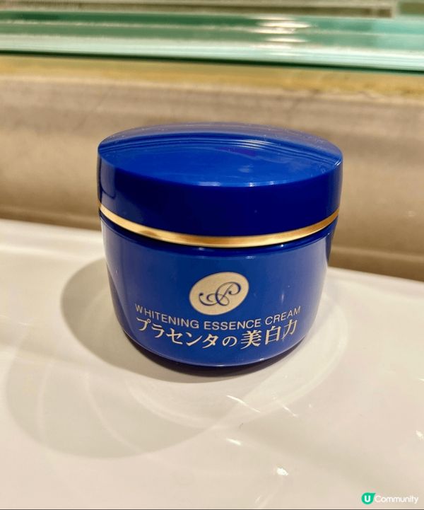 用咗呢隻美白霜一段時間，面上斑點好明顯係淡咗，早晚都用得，夜...