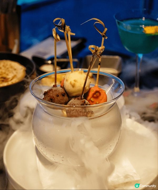 平時就好少機會入馬，今次朋友搵我食飯，仲話有啲高科技嘢俾我體...