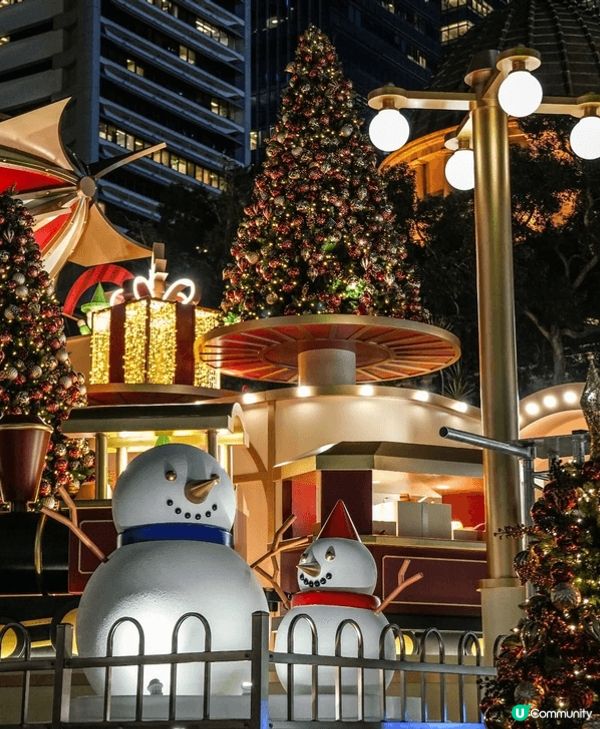 好的，這裡有幾個關於聖誕燈飾的20字推介原因，充滿節日氛圍：