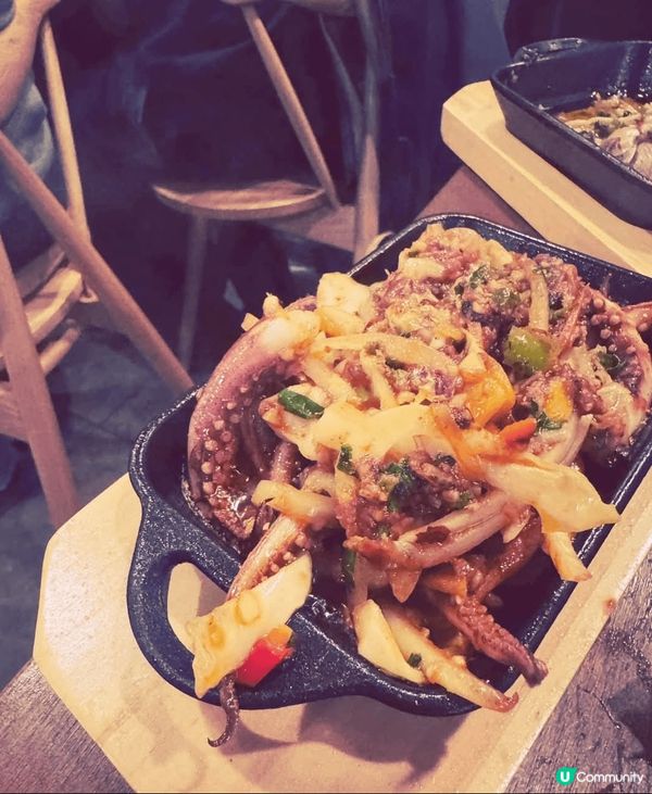 爸乃燒海鮮超新鮮，超大份，好好食，尤其是三椒炒魷魚，爽囗彈牙...