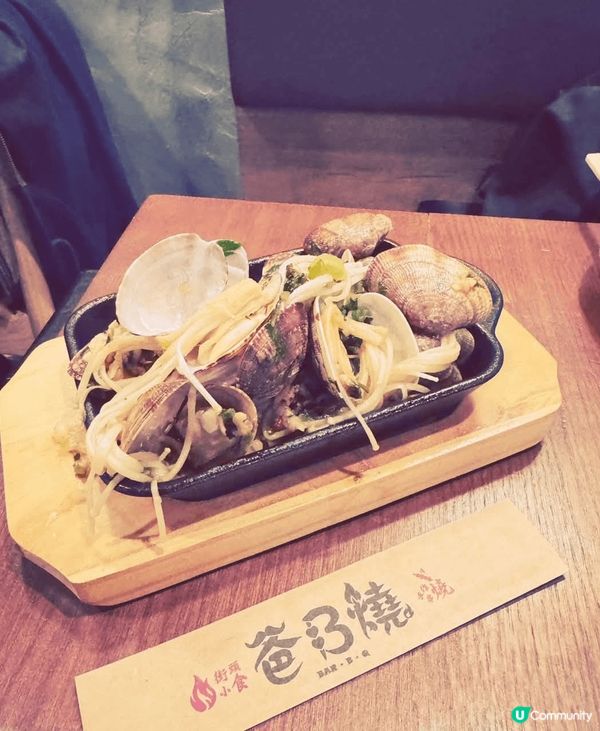 爸乃燒海鮮超新鮮，超大份，好好食，尤其是三椒炒魷魚，爽囗彈牙...