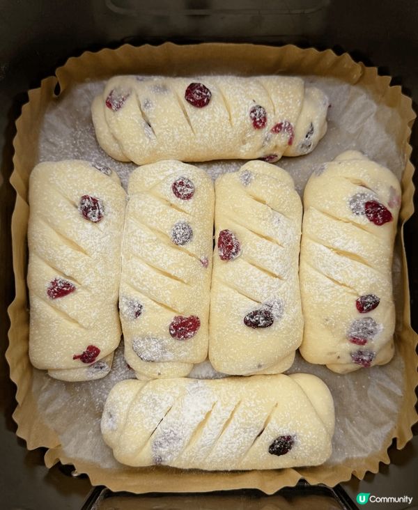 氣炸鍋紅莓麵包卷