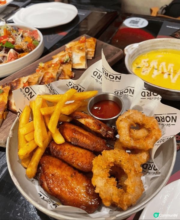 上星期同朋友去了深圳歡樂海岸的諾德西餐,晚上有Liveban...