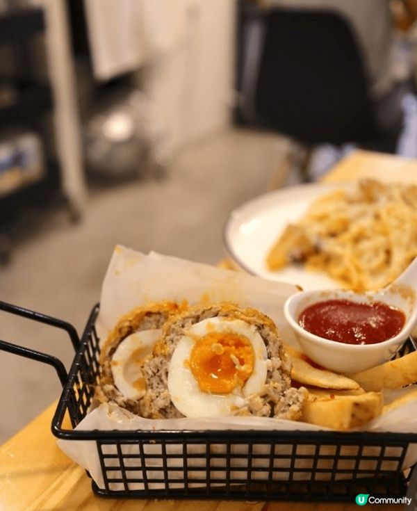 長洲除咗大魚蛋出名，呢間以蛋料理為主題嘅餐廳都好有人氣，皆因...