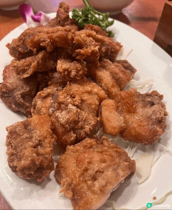 👍🏻首先，小炒王絕對值得一試，韭菜炒得爽脆，搭配大隻的蝦乾鹹...