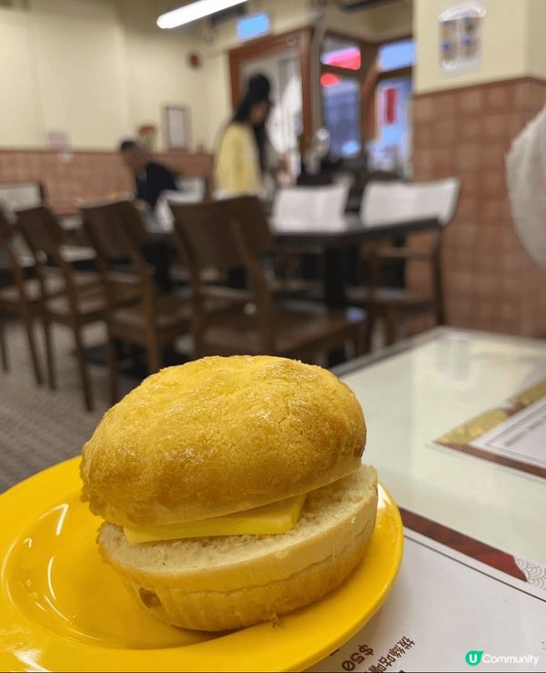 🍽️保頓冰室位於香港尖沙咀，是一間傳統的港式冰室，專注於呈現...