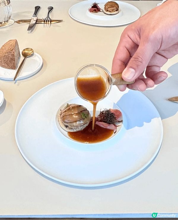 前一排生日同朋友打卡一間米芝蓮⭐⭐餐廳TATE DINING...