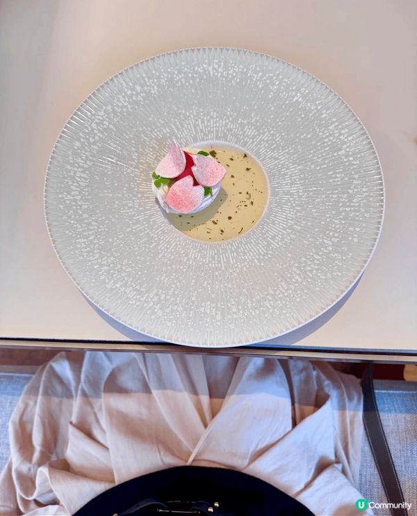 前一排生日同朋友打卡一間米芝蓮⭐⭐餐廳TATE DINING...