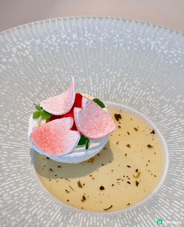 前一排生日同朋友打卡一間米芝蓮⭐⭐餐廳TATE DINING...