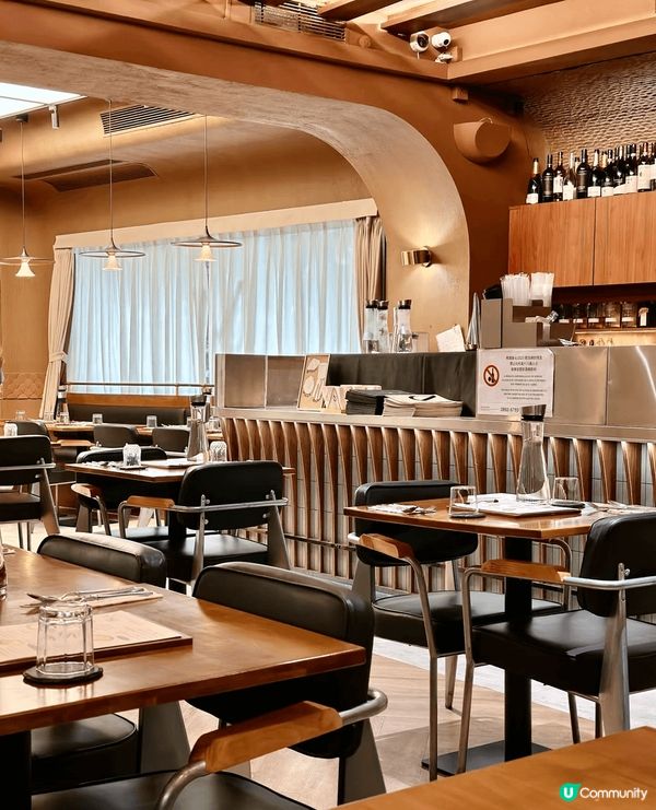 今天探店一間特色餐廳兼小酒館——MEP Bistro，位於澳...