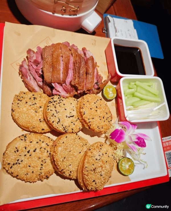 上深圳食京味張北京烤鴨，整體裝修同服務都好，而且價錢平又食得...