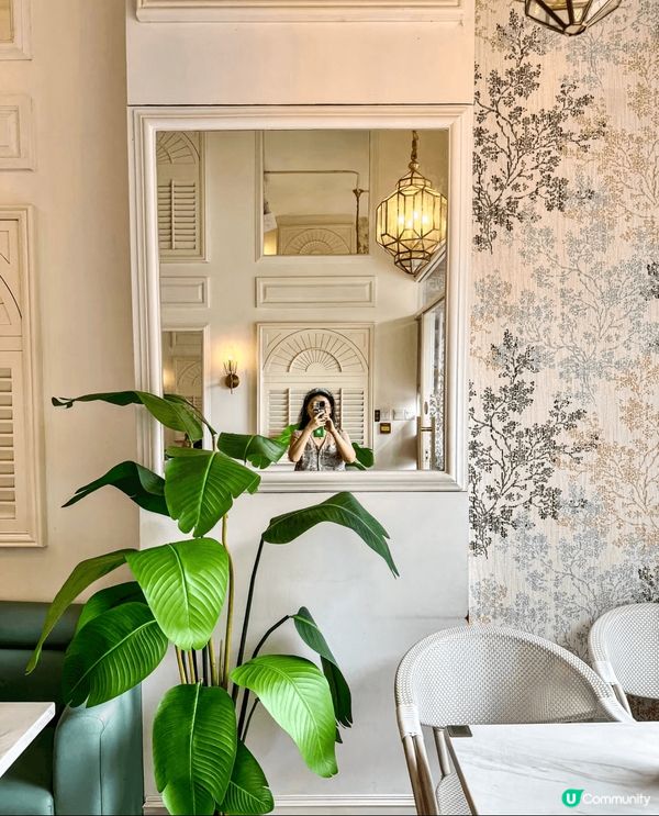 今日快閃澳門citywalk，在街頭被一間白色小店吸引住🤩，...