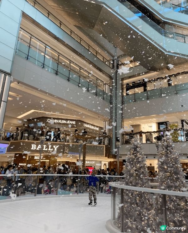 沙田新城市廣場人工飄雪溜冰場，第一次同仔仔體驗溜冰，場地有免...