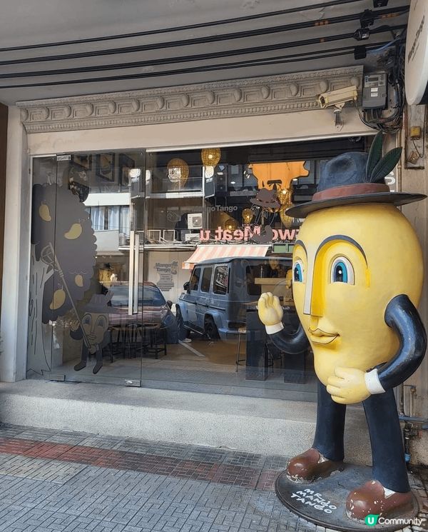 泰國必吃的芒果，走過Siam一帶，看見這甜品店，全是香甜的芒...