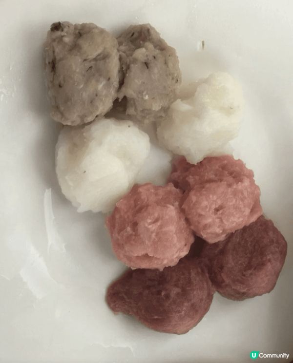 位於黃大仙嘅富城火鍋海鮮酒家，晚巿有潮汕牛肉火鍋，必食推介係...