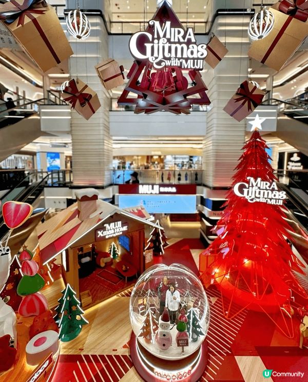 我會介紹大家去尖沙咀美麗華，好有氣氛，小白熊，聖誕水晶球，紅...