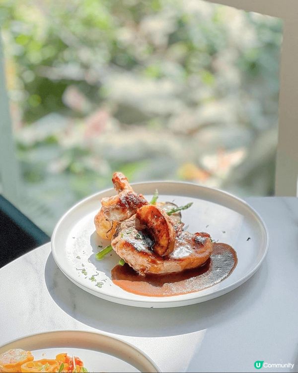 《香港公園湖畔餐廳》