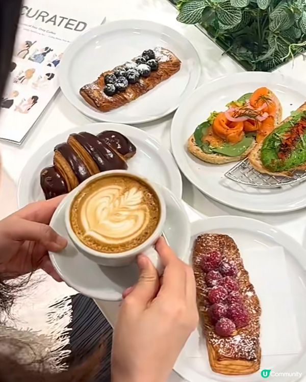 簡約小清新cafe 打卡必備 扁牛角包📸