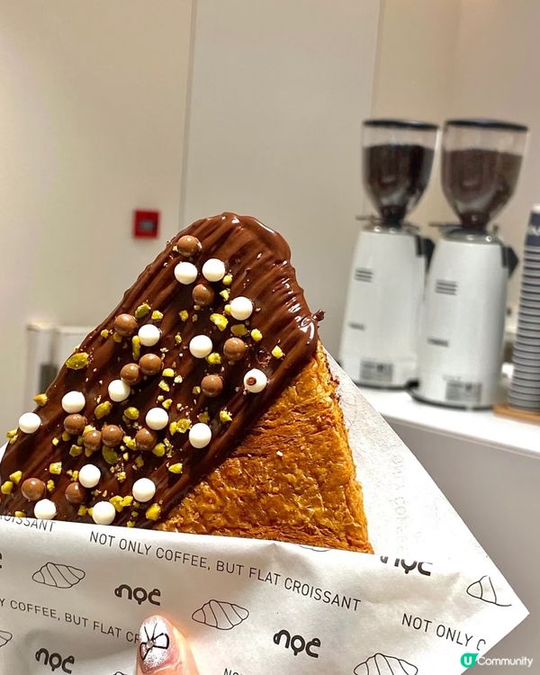 簡約小清新cafe 打卡必備 扁牛角包📸