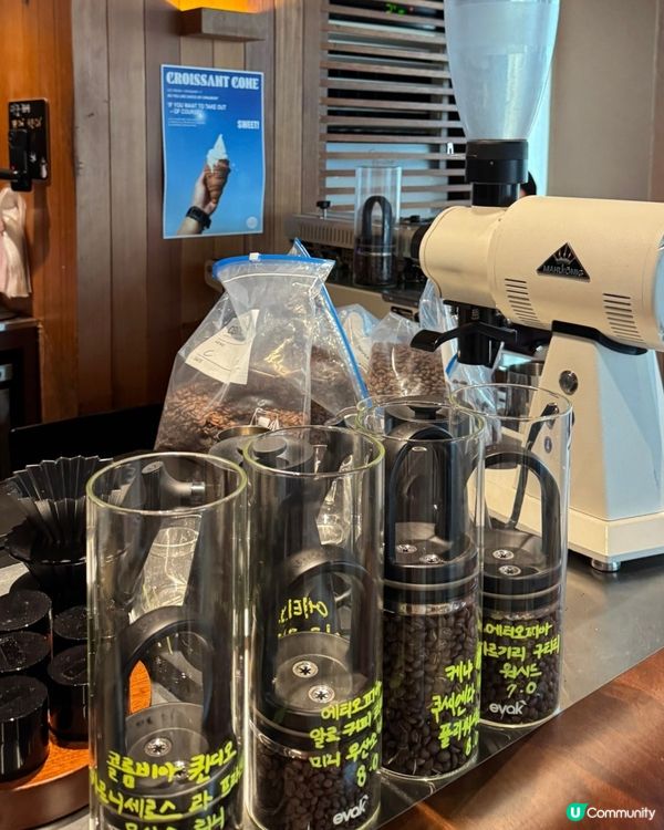 🇰🇷江南狎鷗亭🌿木系韓風咖啡廳☕️人氣拉花拿鐵+蜂蜜法包勁邪惡😈