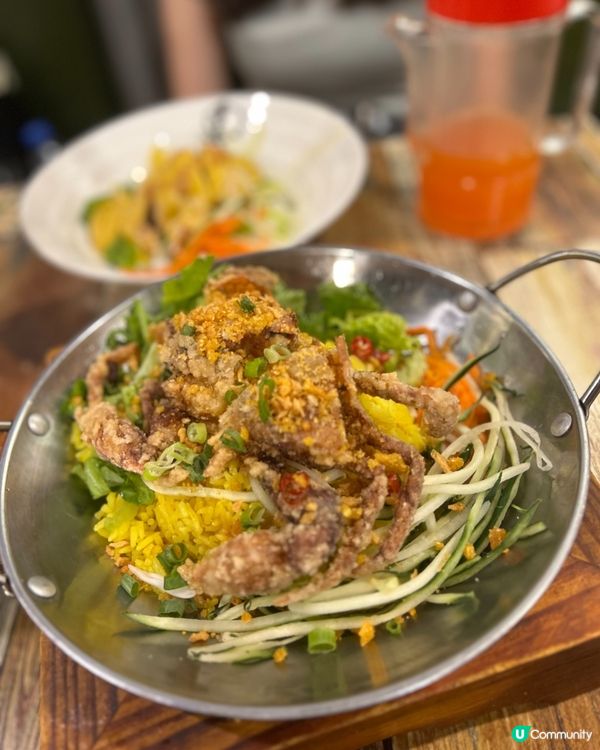 軟殼蟹黃薑飯🤤！蒜蓉牛油撈金邊粉😋！