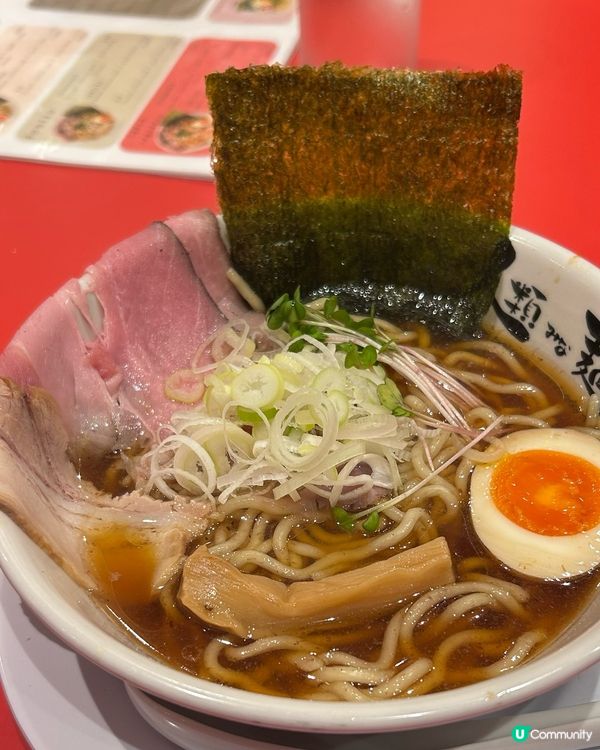 大阪知名拉麵店「人類みな麵類」