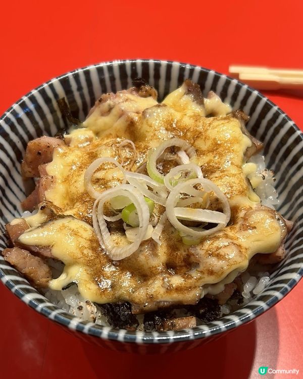 大阪知名拉麵店「人類みな麵類」