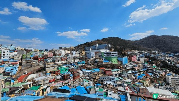 位於釜山既甘村文化村，滿山都係塗滿彩色既屋仔，想拍片/打卡嚟...