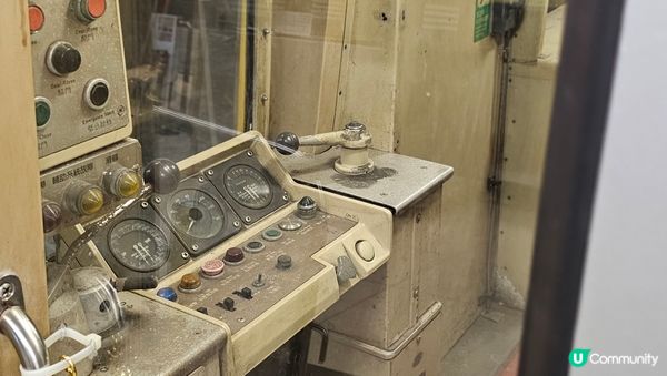 位於紅磡站的站見鐵路展, 展出了已退役列車和大量有關珍藏物品...