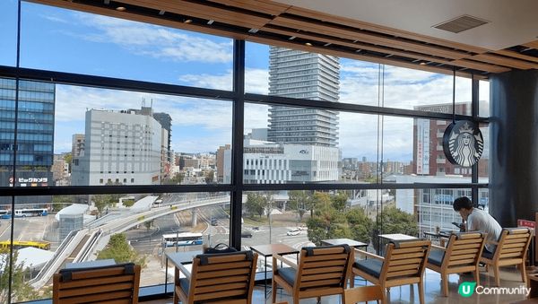 熊本火車站新開了一間可以看到熊本市景的咖啡店，180度的美景...