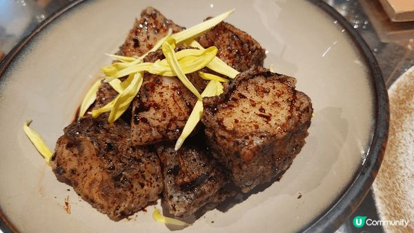 這間位於沙田的餐廳叫稻成，係上海菜，上次約一班朋友食叫了套餐...