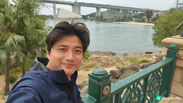 馬灣 一個位於青馬大橋底下一個小島 望著青馬大橋 又有 挪亞...