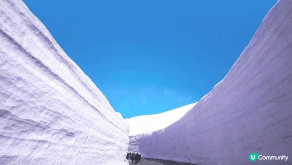 立山黑部全年只有四月至十月開放，景觀宏偉，天氣凉爽，人生必定...