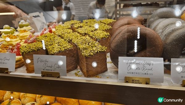 華麗、美味、大件、抵食、高品質的麵包舖。有甜食，有鹹點，有單...