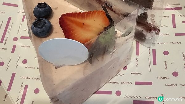 甜品對女生來說吃飽了飯還可以吃的東西。 路過大班西餅麵包店發...