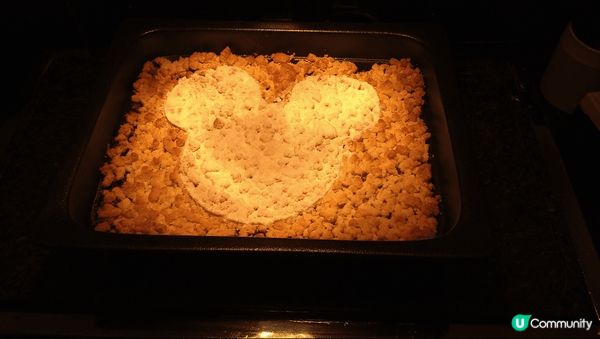 全部都係迪士尼酒店自助餐的甜品，外形非常吸引，味道不錯