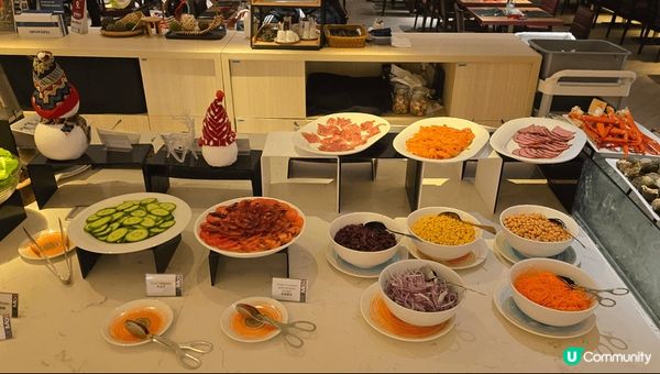 推介香港萬怡酒店Momo Cafe嘅自助餐，非常好味，我最鍾...