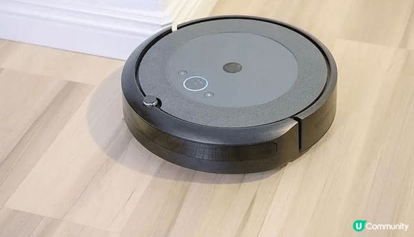 掃地機械人可自動清潔，節省人力時間；深入狹窄角落，清潔無死角...