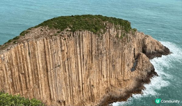 位於香港地質公園內的萬宜水庫東壩破邊洲六角形岩柱好有代表性，...