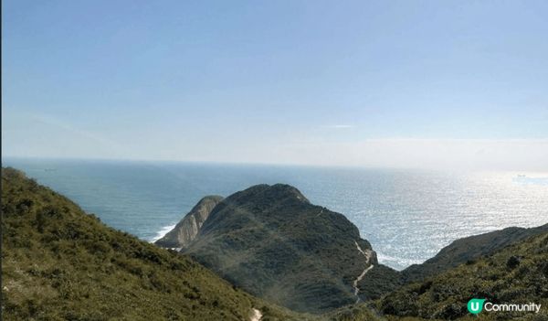 位於香港地質公園內的萬宜水庫東壩破邊洲六角形岩柱好有代表性，...