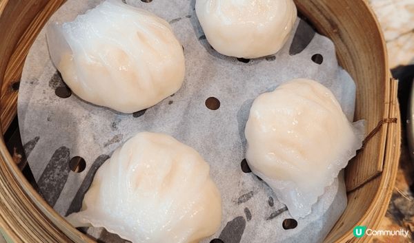 尖沙咀K11 添好運點心專門店，午飯時間要排隊入座，落單後好...