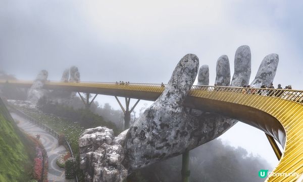 巴拿山（Ba Na Hills）是位於越南峴港的一個大型山區...