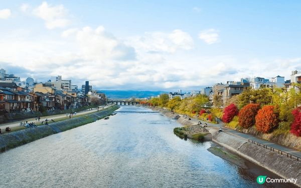 之前去日本關西，所到之處的風景、建築物都很美、適時季節還有櫻...