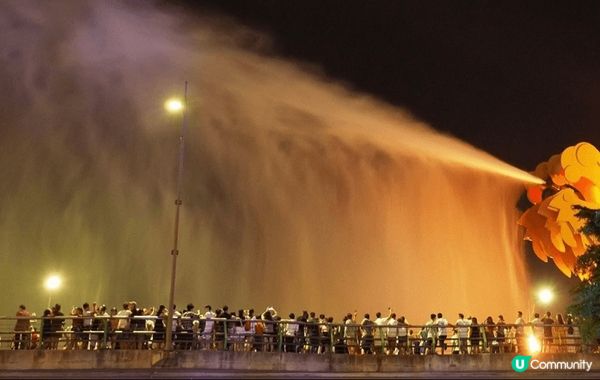 我們在越南峴港龍橋，體驗巨龍噴火噴水。為了有深刻的體驗，我們...