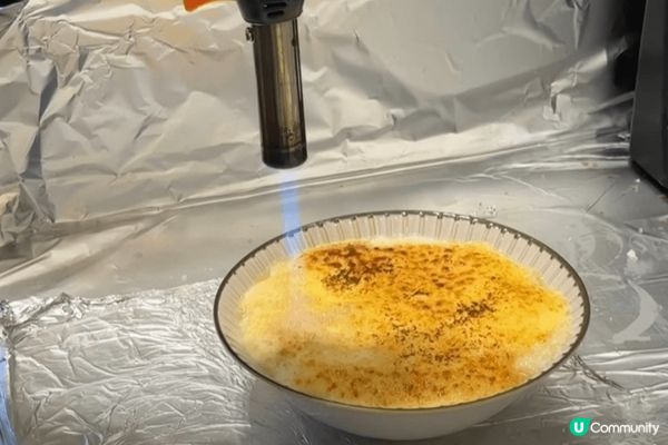 台北鮮芋仙的布蕾霜豆花融合台式豆花與西式布蕾，口感層次豐富，...