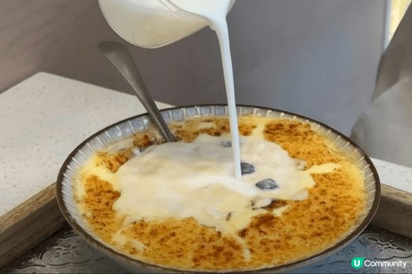 台北鮮芋仙的布蕾霜豆花融合台式豆花與西式布蕾，口感層次豐富，...