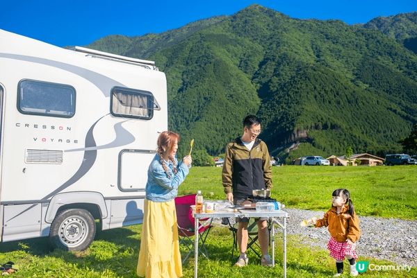 日本駕著露營車，環繞富士山周邊玩，玩到邊住到邊，在露營場ch...