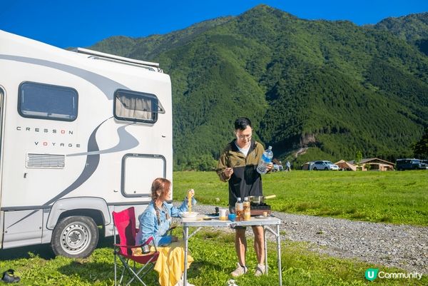 日本駕著露營車，環繞富士山周邊玩，玩到邊住到邊，在露營場ch...