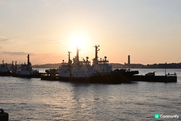 這是日本的門司港 非常美麗的建築物和日落 而且非常難忘 想再...